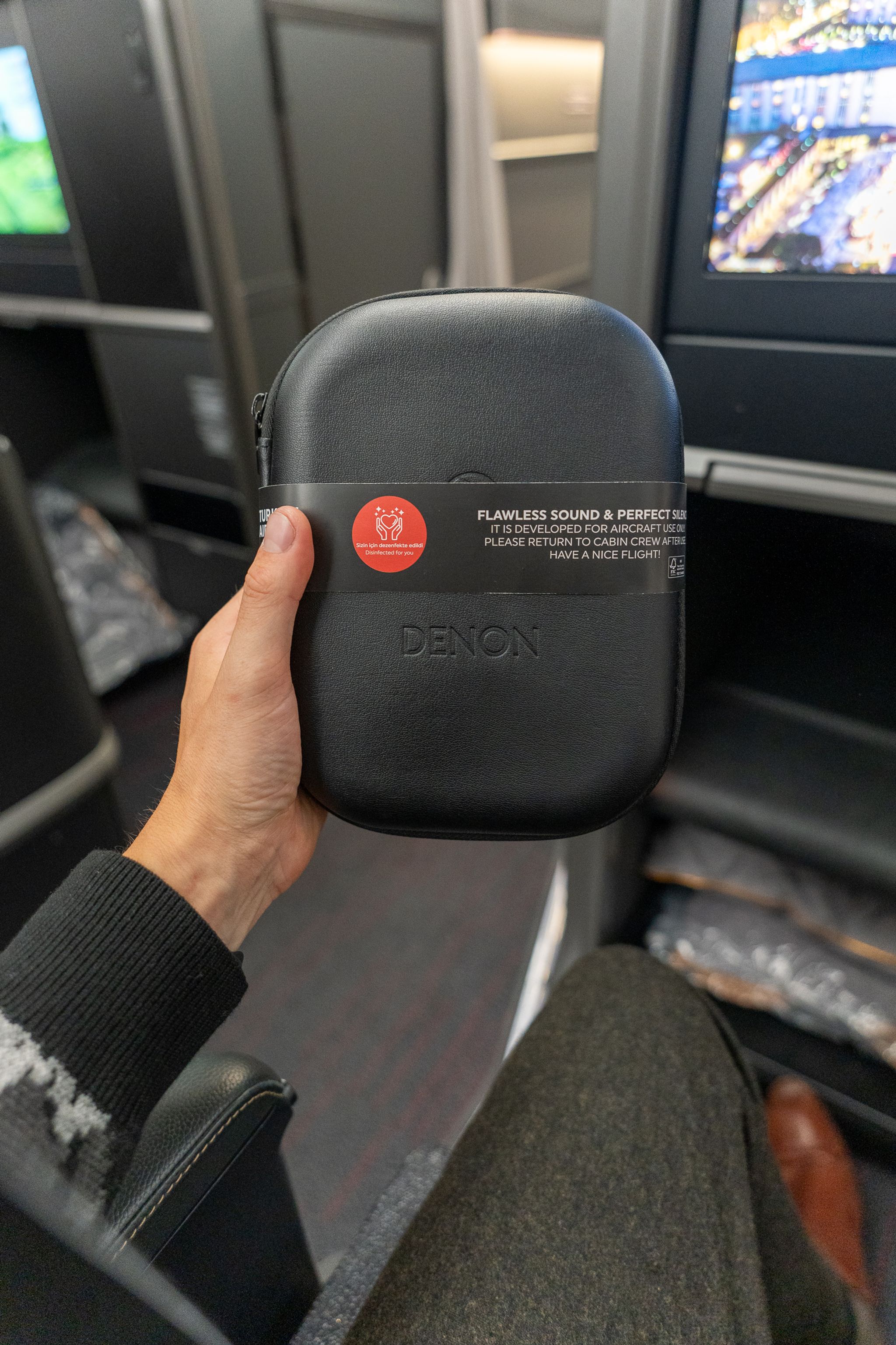 Denon headphones case in Turkish Airlines business class