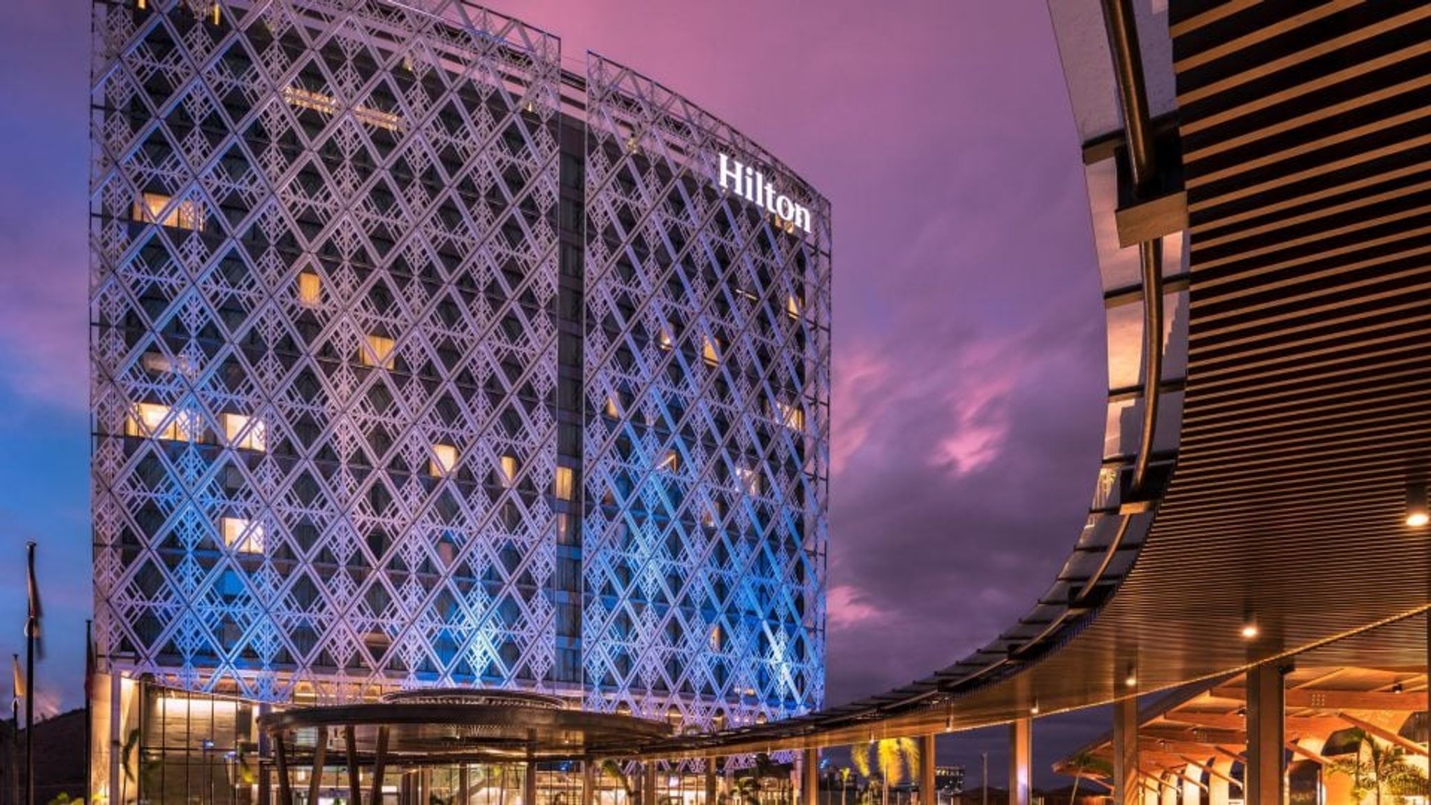 Hilton Honors Extends Status Until March 2023