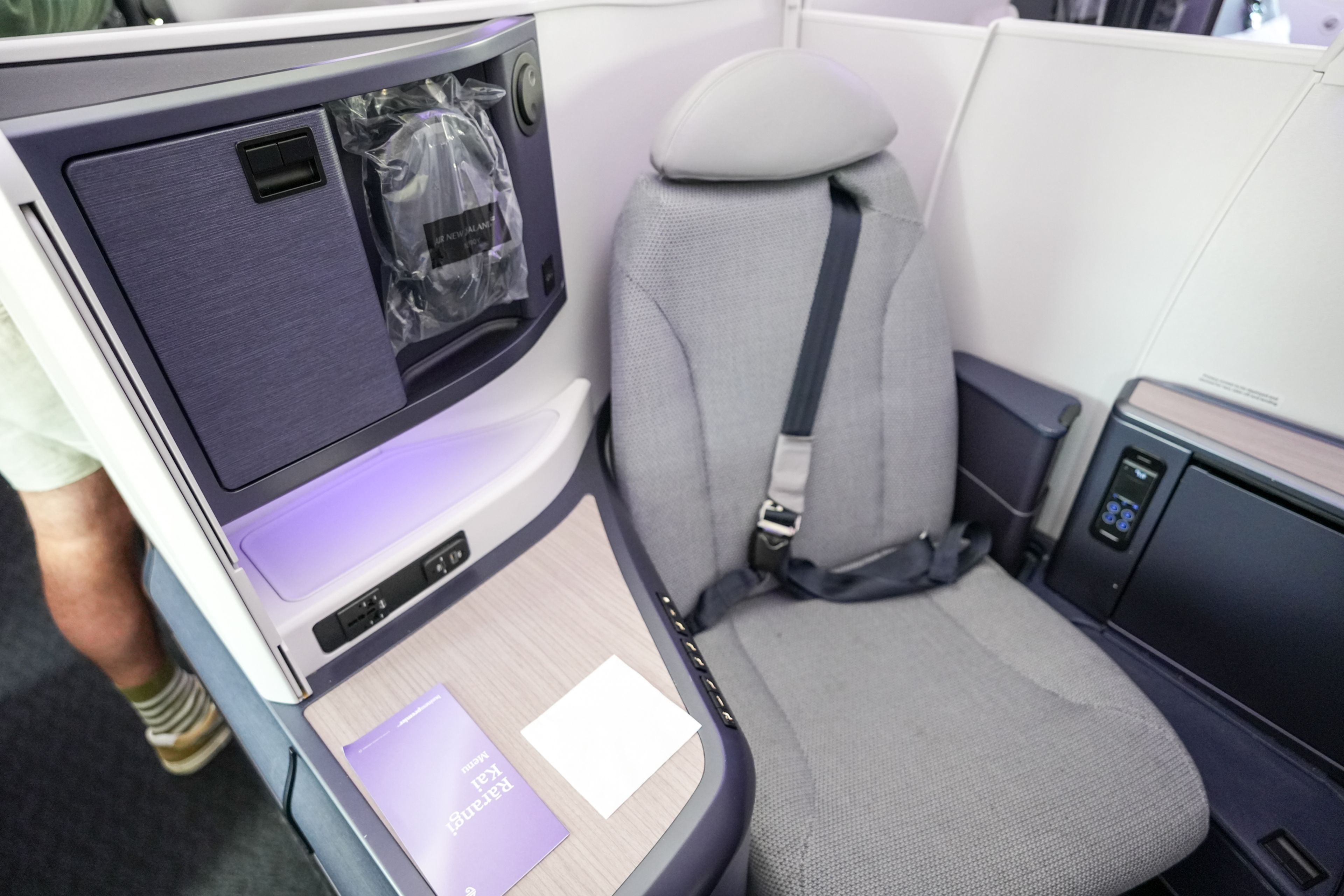 Air New Zealand B787 Business Class Review