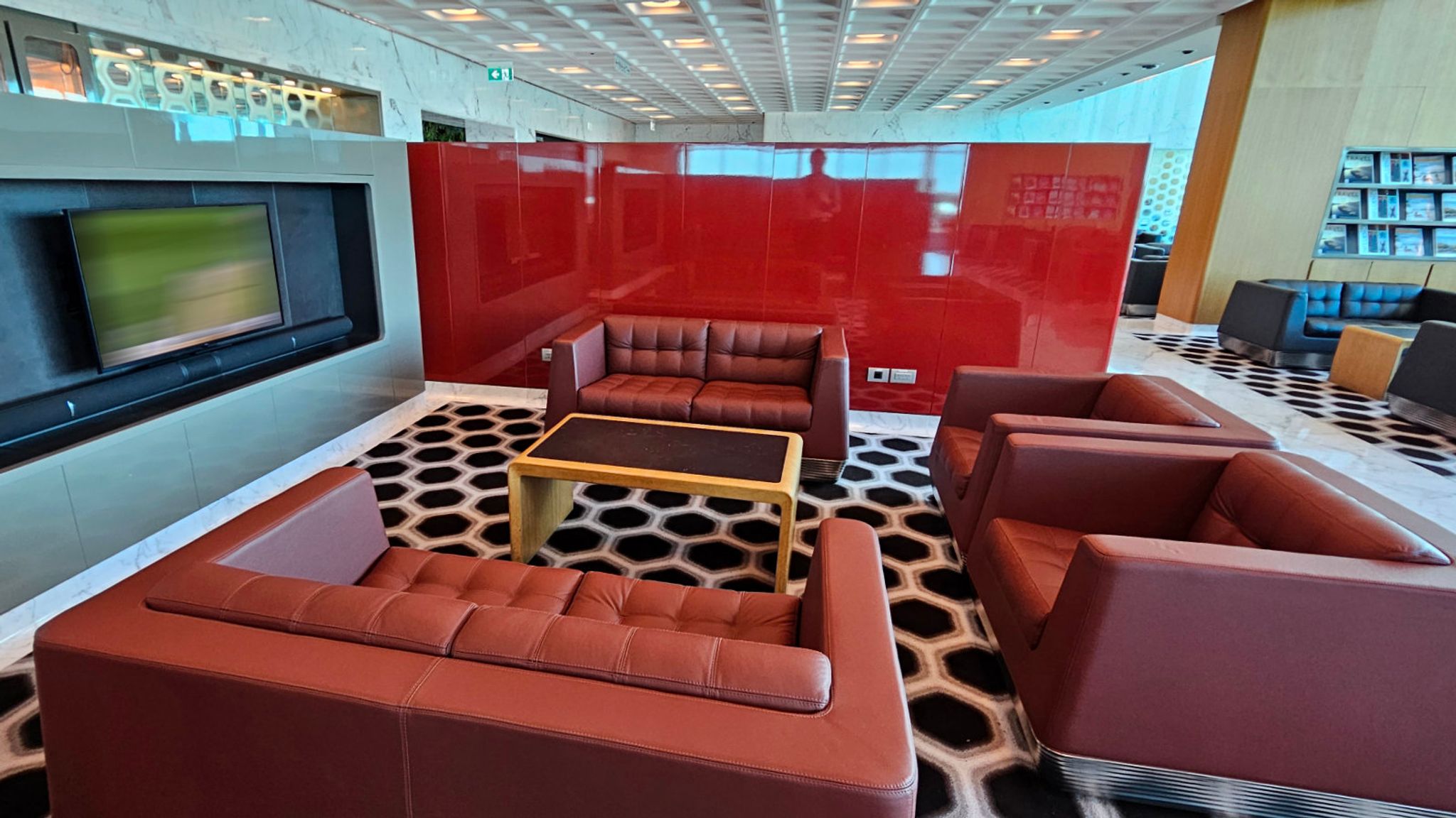 Qantas First Lounge Melbourne Review