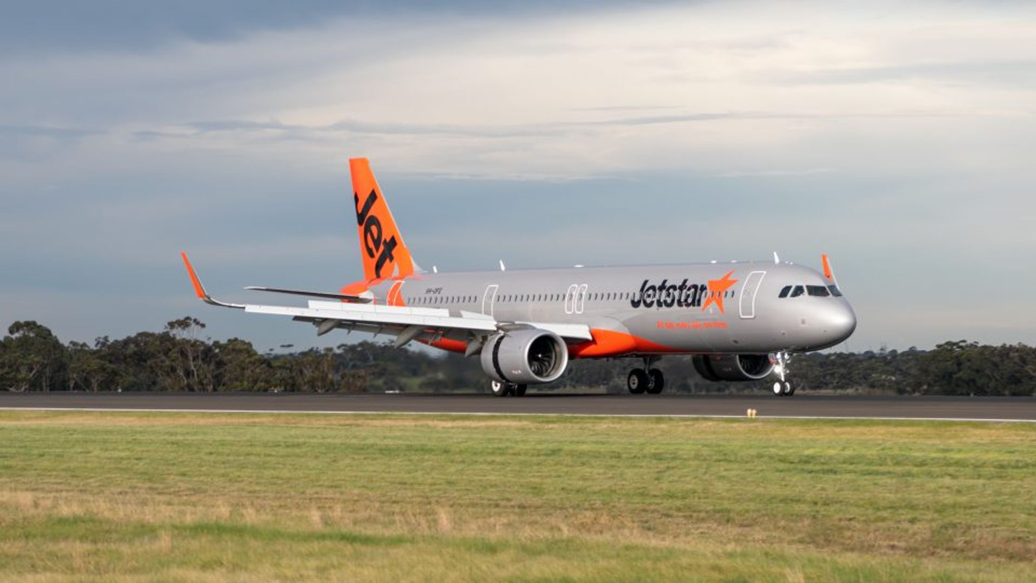 We Explore Jetstar's First Airbus A321neo As It Arrives In Australia