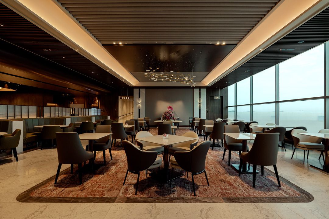 Singapore Airlines SilverKris First Class Lounge T2 Changi dining room