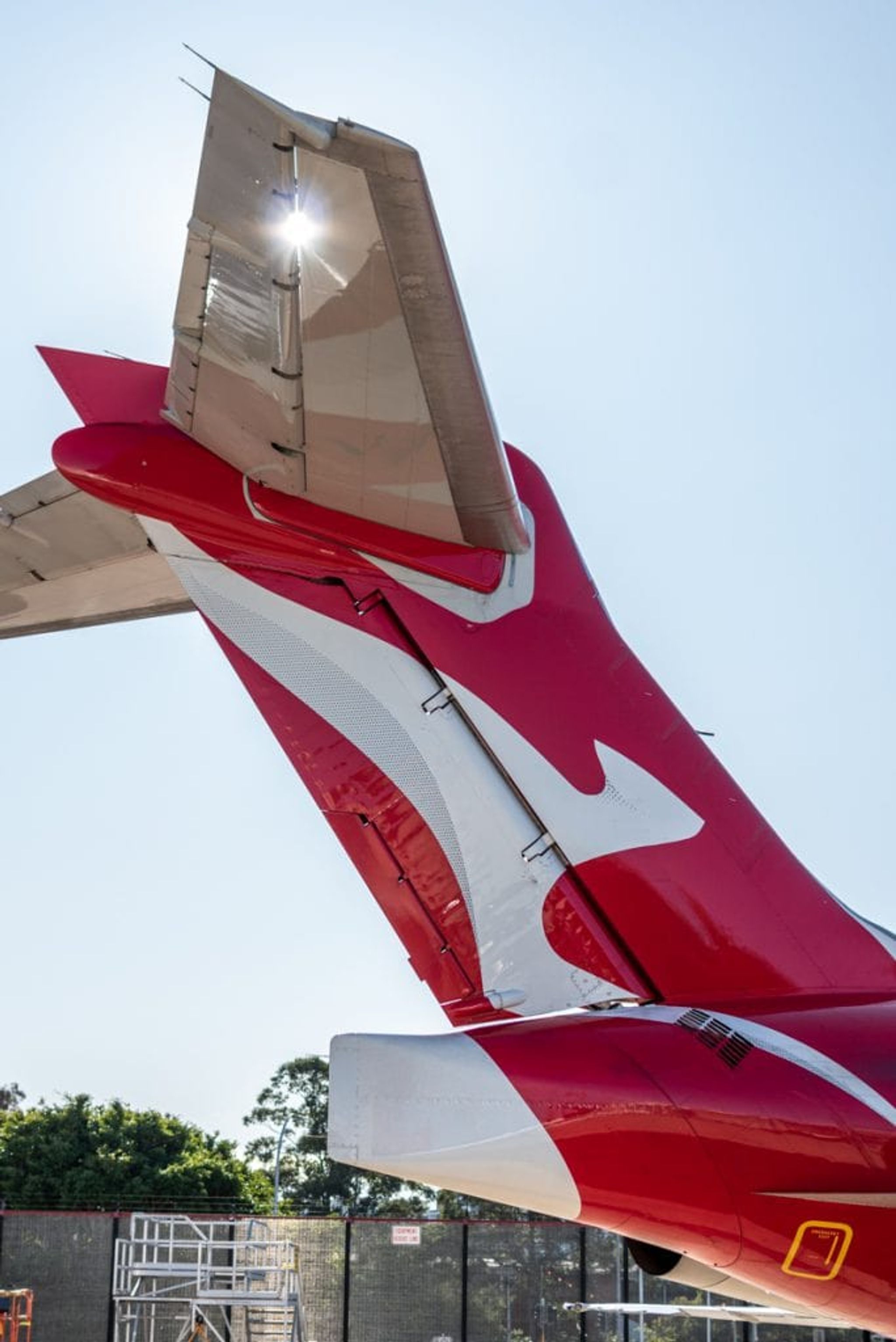 Tail of a Qantas Boeing 717