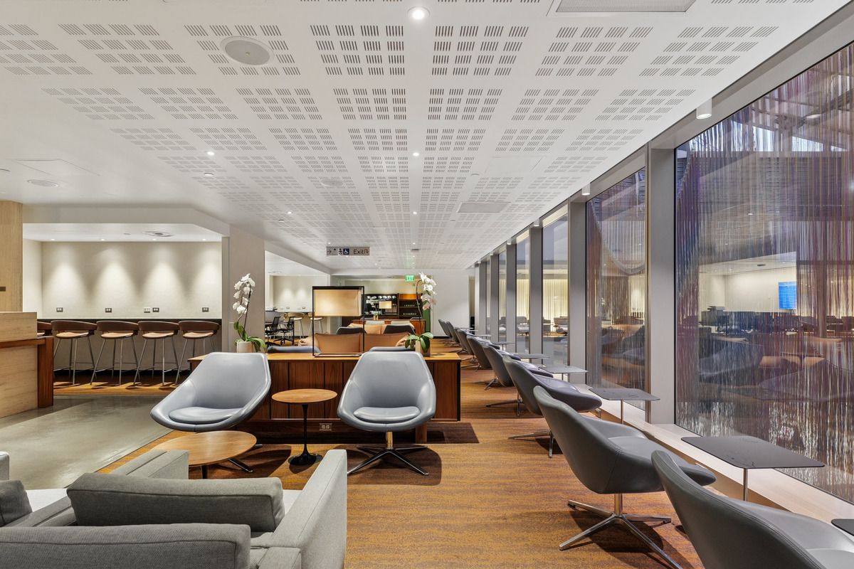 Qantas Los Angeles Business Lounge