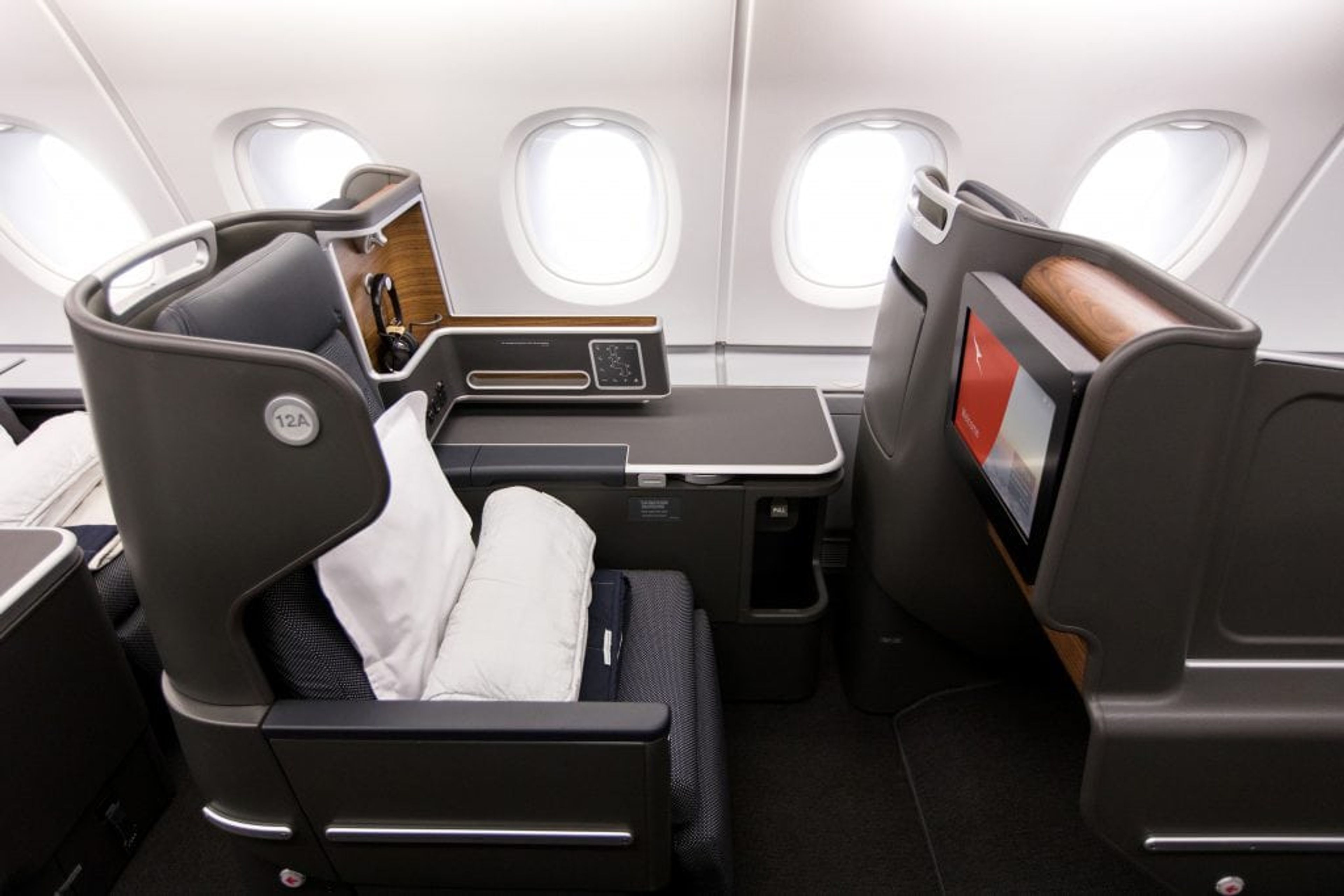Qantas business class to Paris