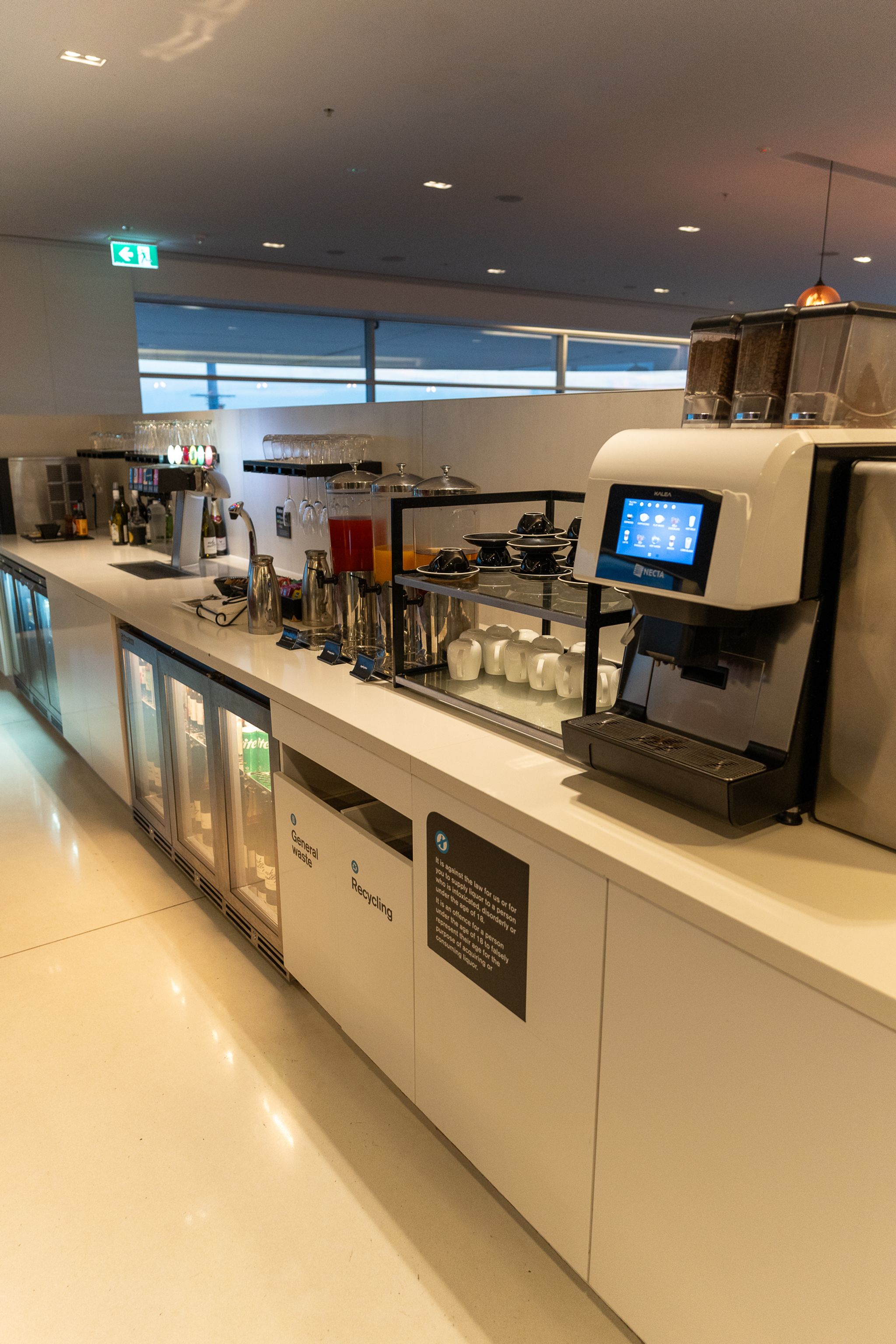 Coffee machine and drinks station in an airport lounge