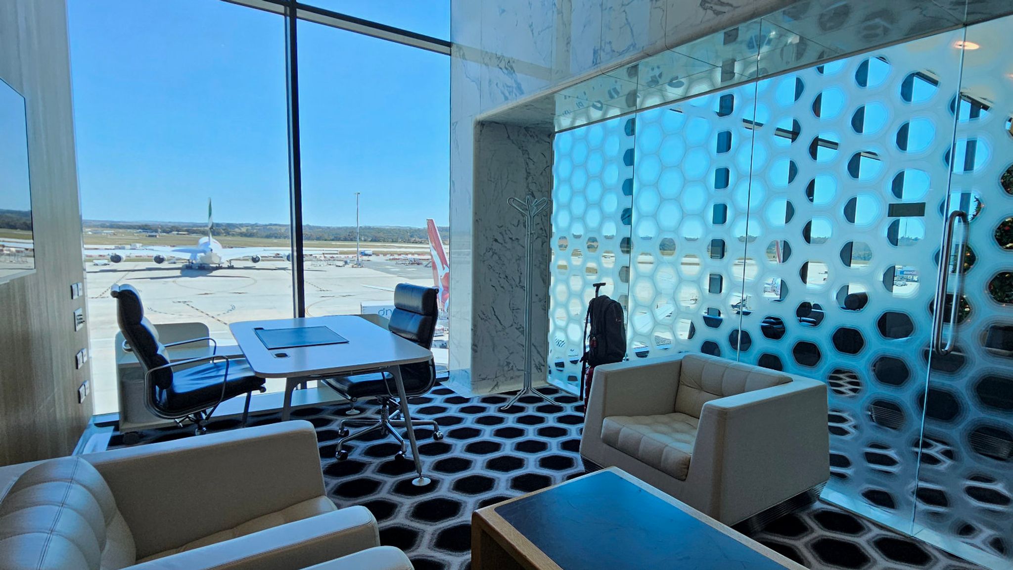 Qantas First Lounge Melbourne Review