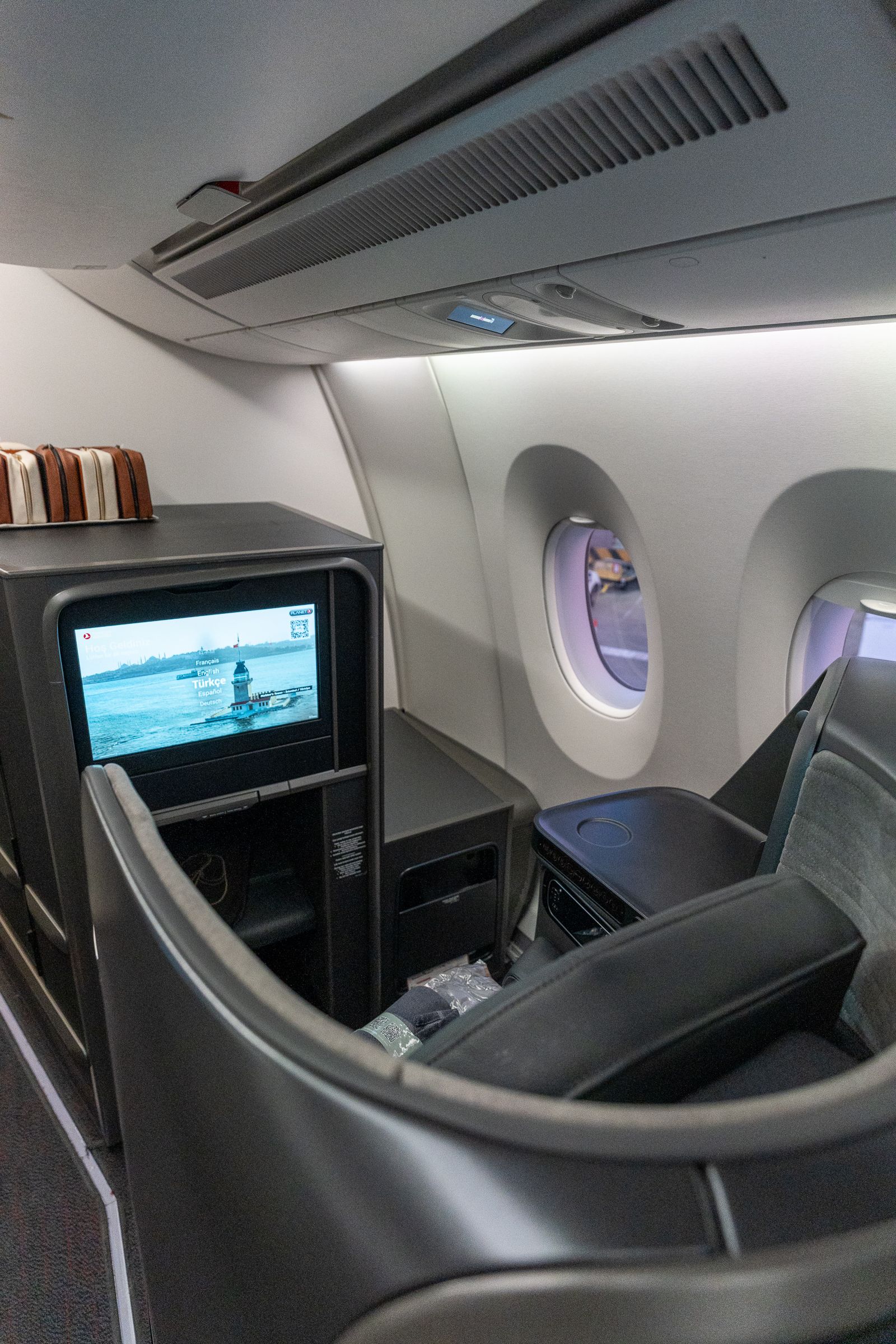 Turkish Airlines A350 business class seat with screen and side console