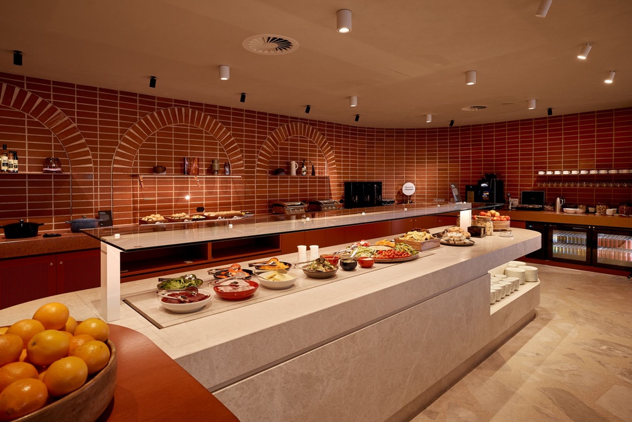 Qantas Business Lounge Adelaide food & beverage