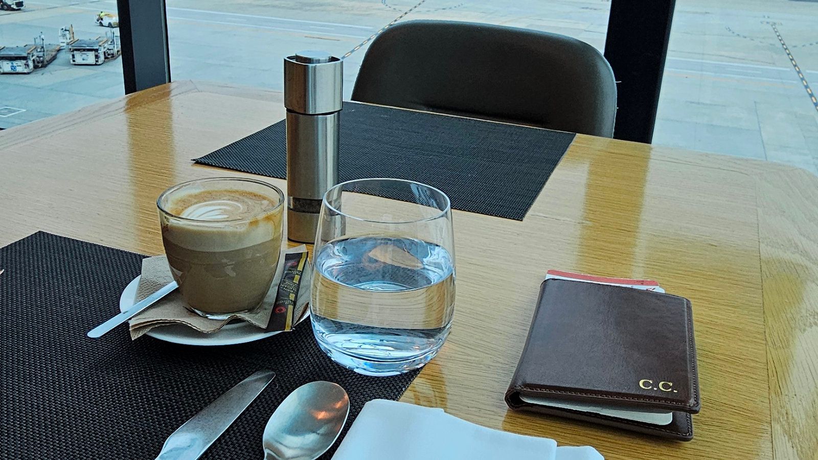 Qantas Melbourne First Lounge