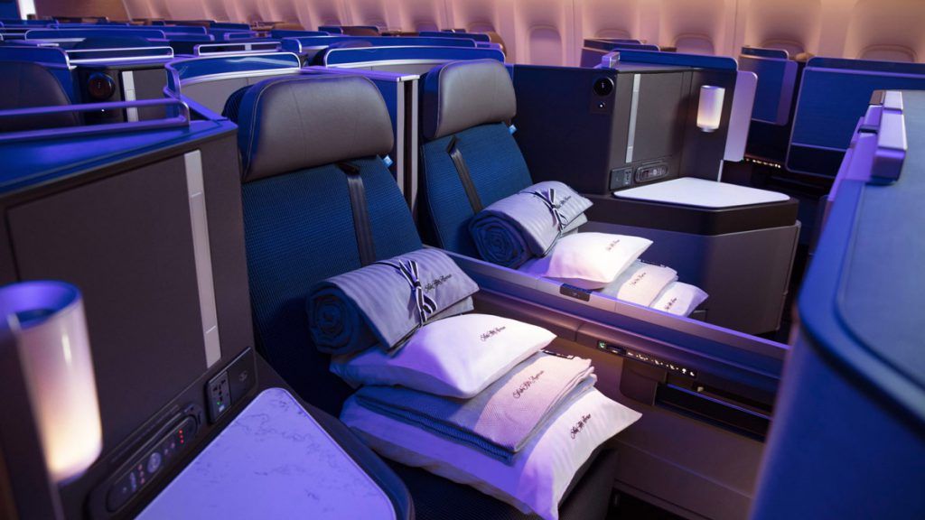United Polaris Middle Seat