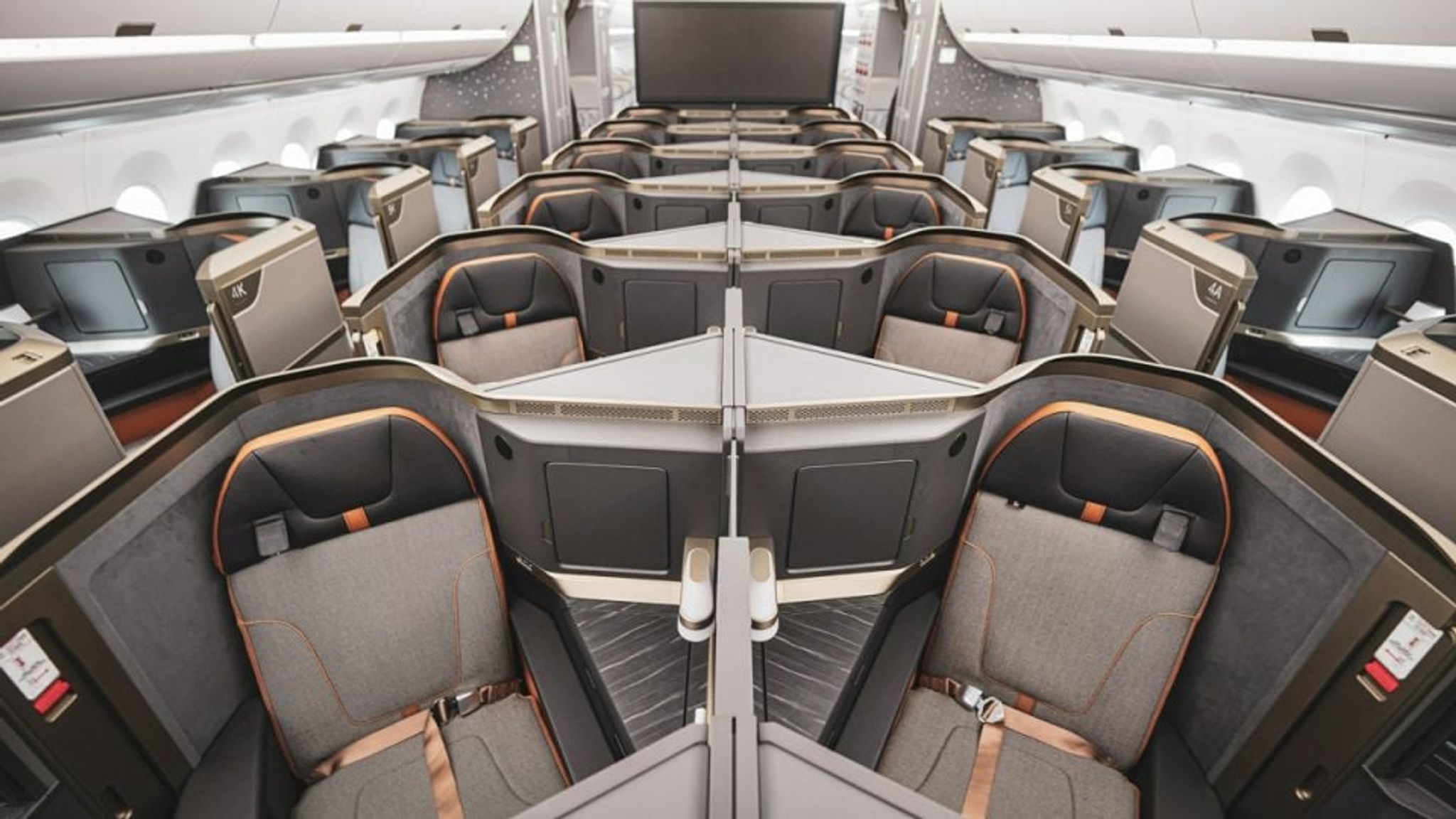 Alaska Airlines Partners With STARLUX