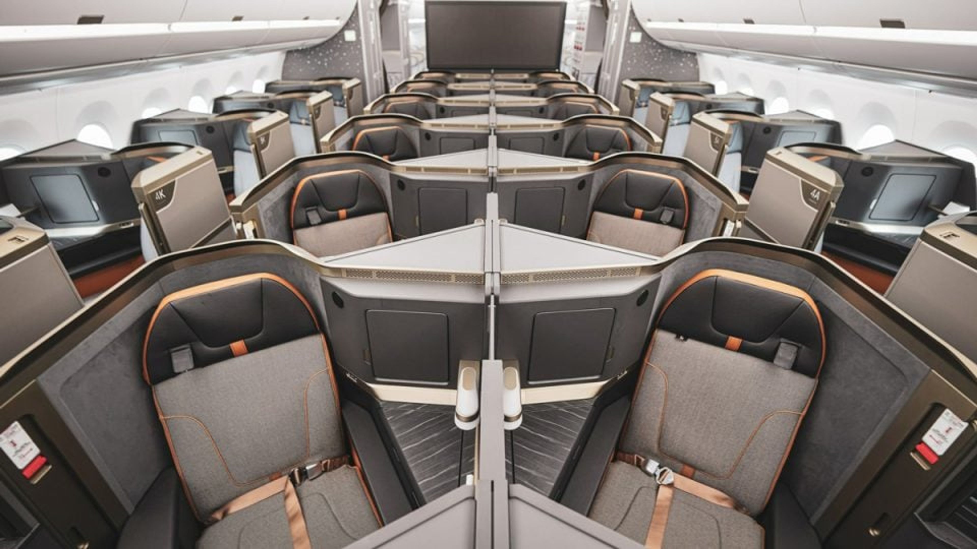 Alaska Airlines Partners With STARLUX