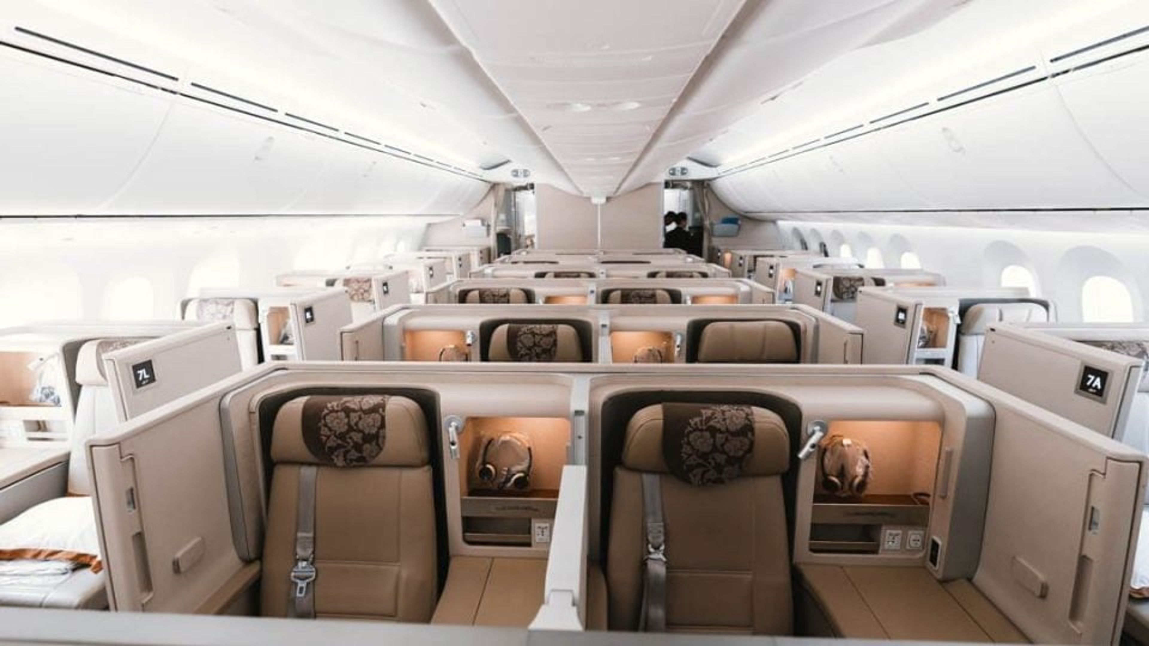 China Eastern/Shanghai Airlines 787 First Class Review