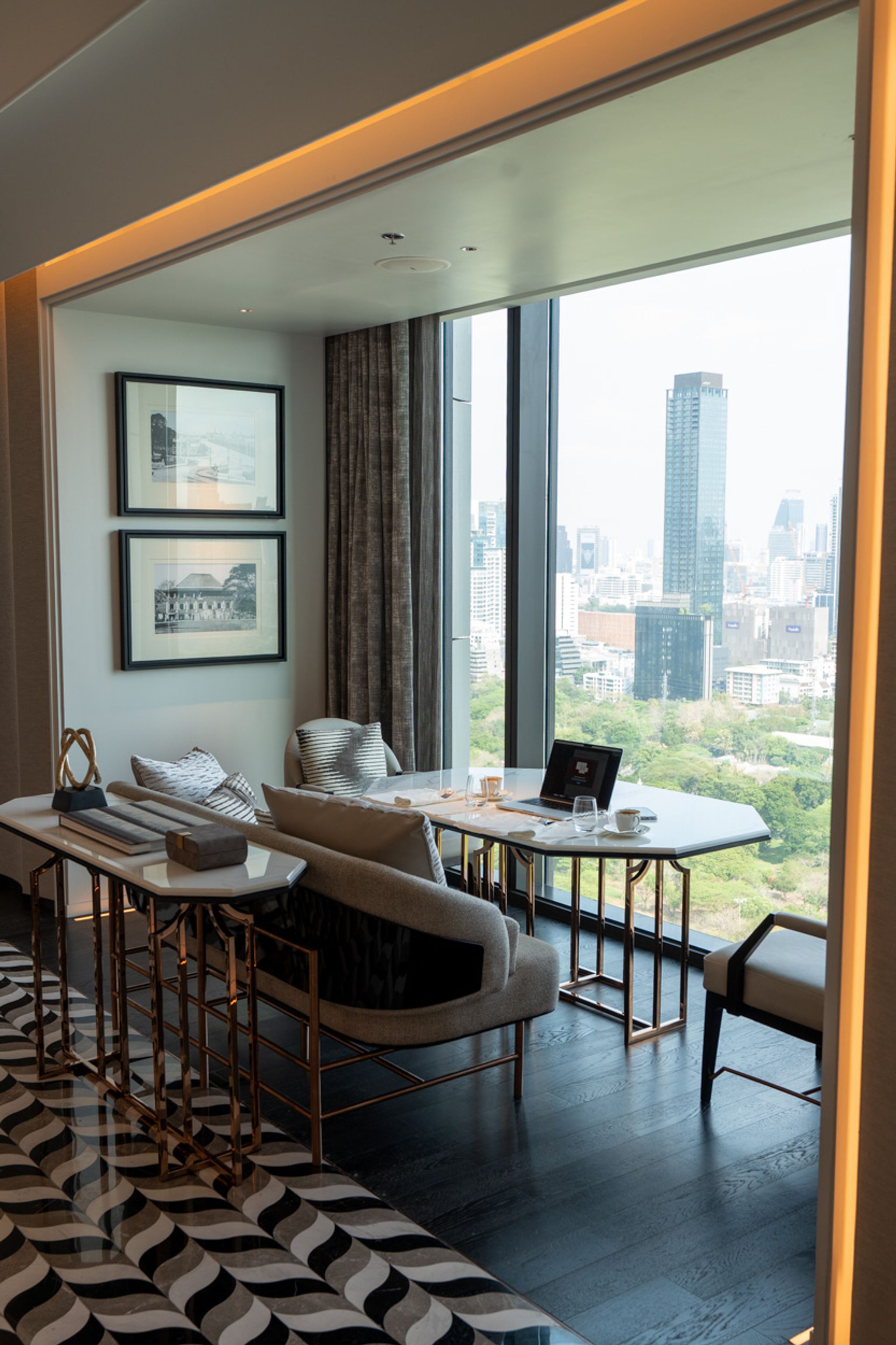 The Ritz Carlton Bangkok club lounge seating