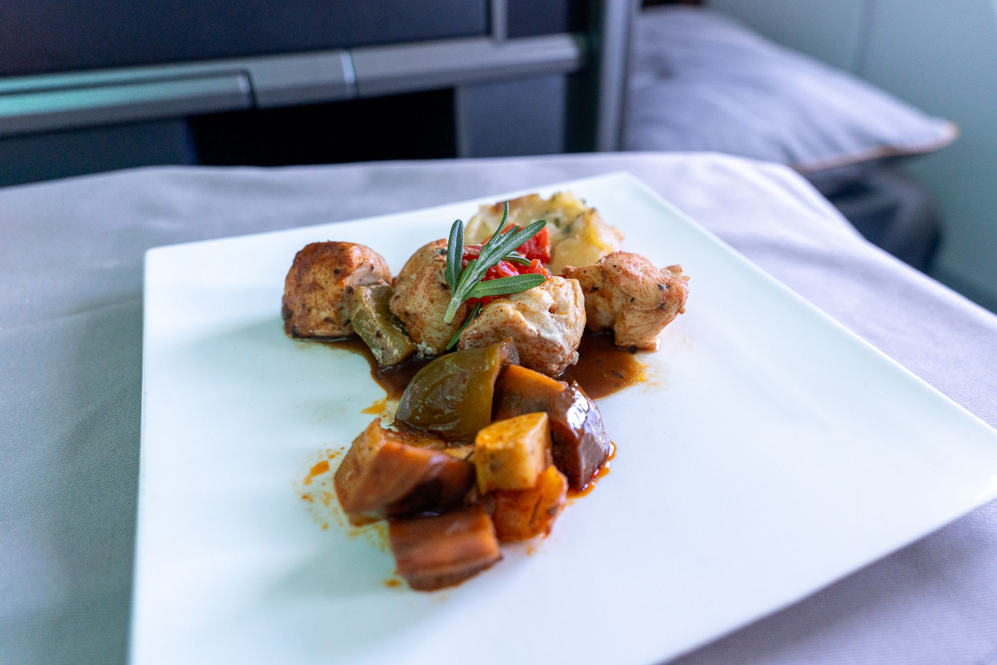 Chicken brochette with vegetables served in Turkish Airlines business class