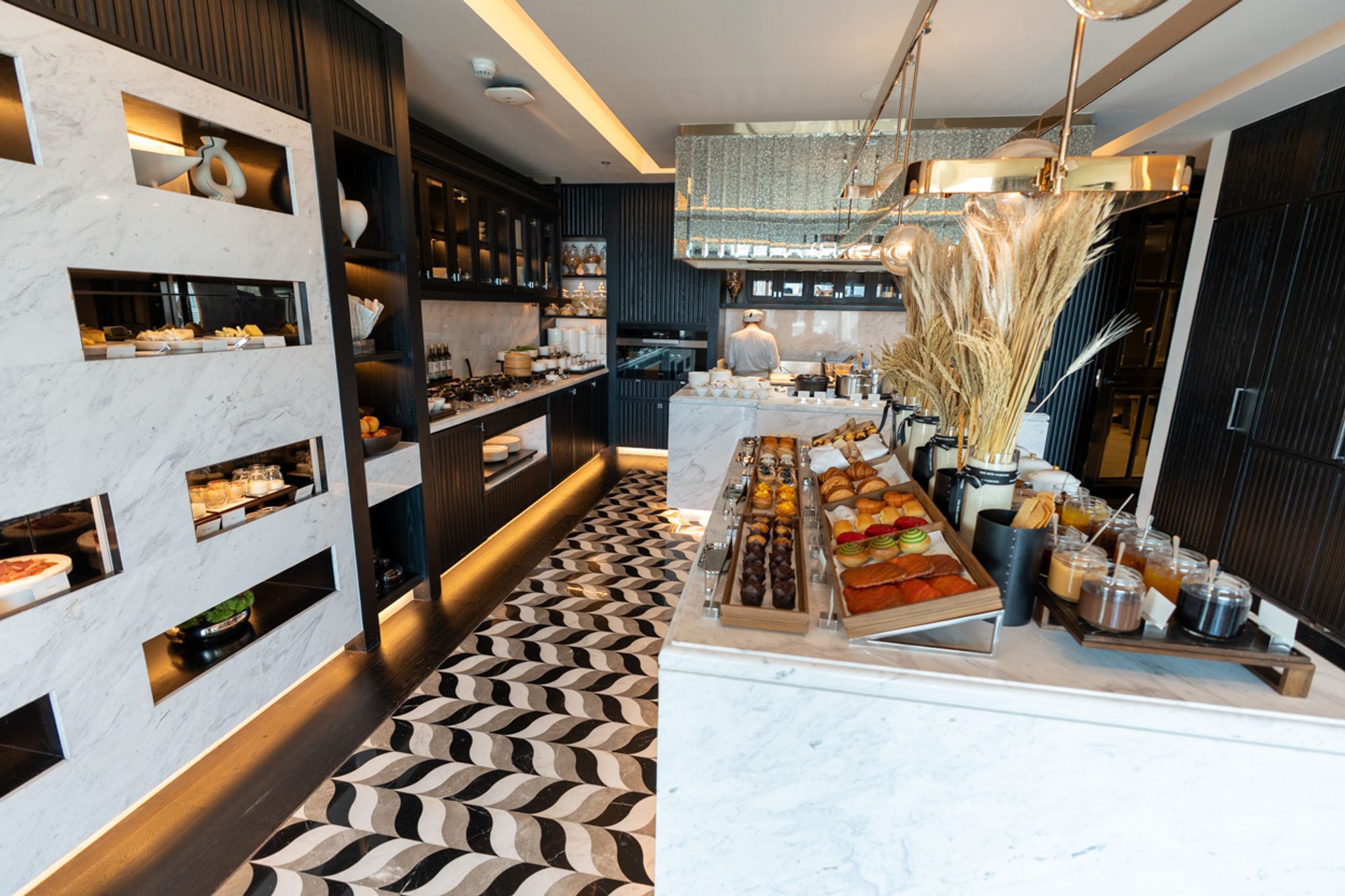 The Ritz Carlton Bangkok Club Lounge review