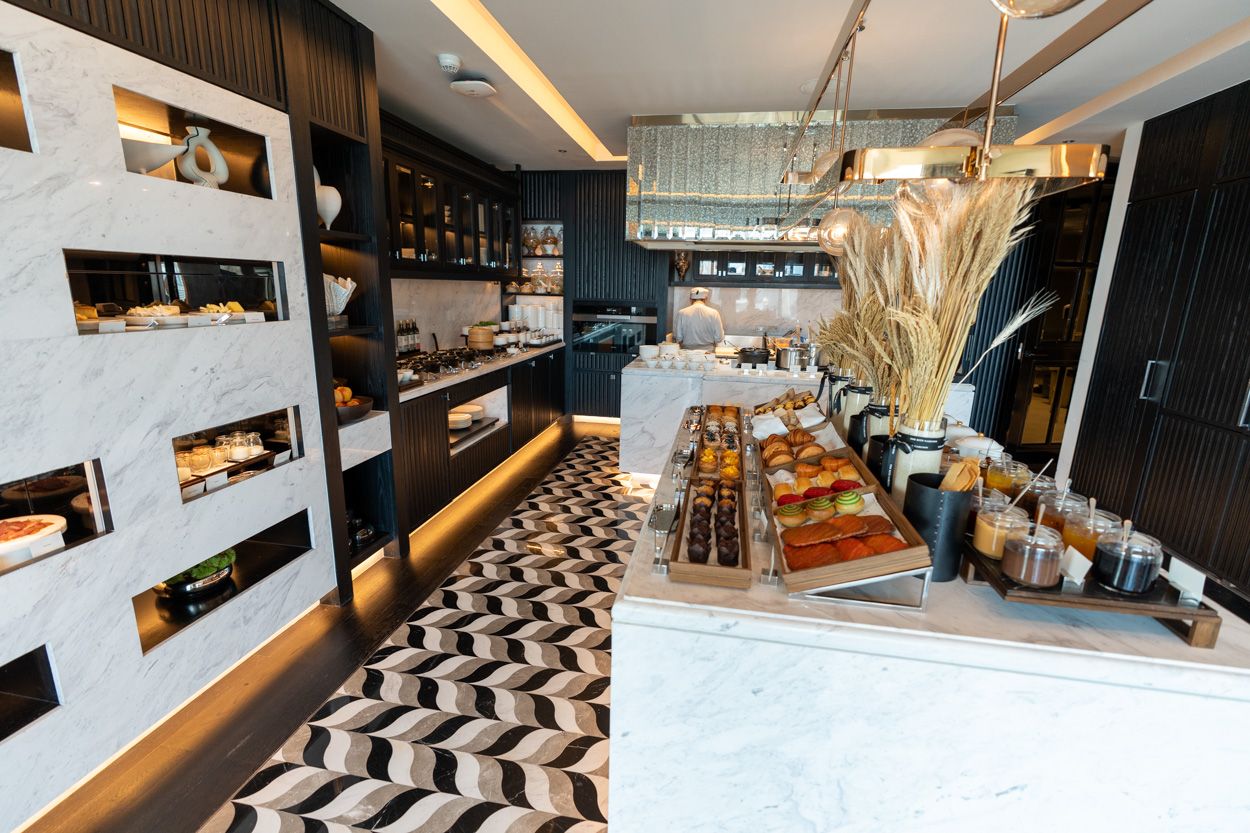 The Ritz Carlton Bangkok Club Lounge review