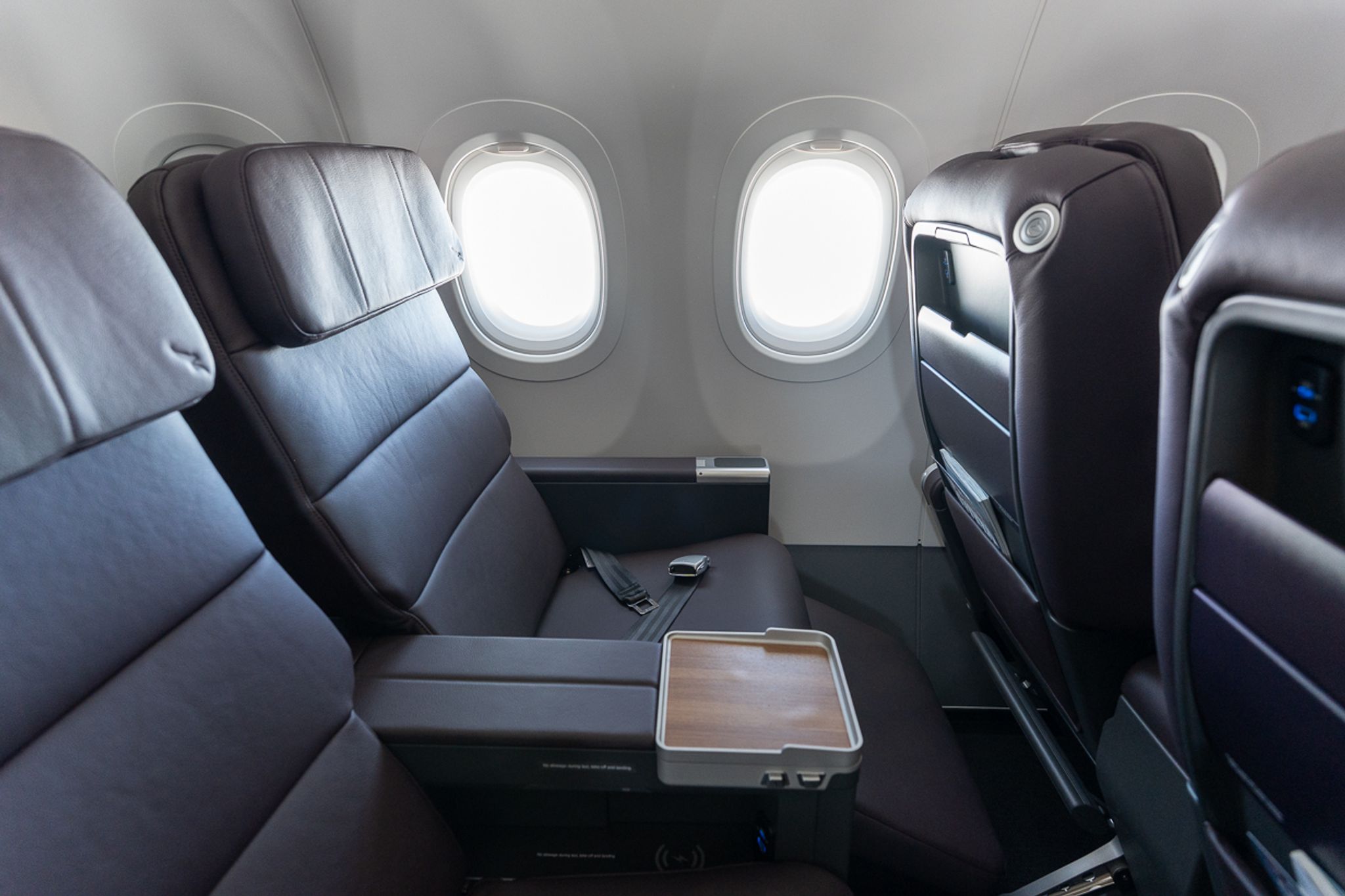 Qantas business class